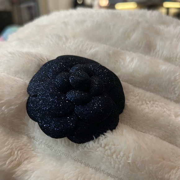 Chanel Holiday 2025 Blue Camelia  Brooch/Pin - Picture 4 of 4